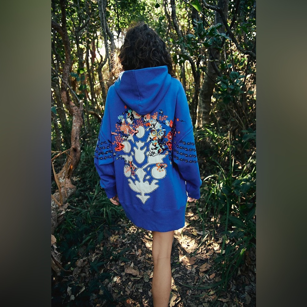 🎉HOST PICK🎉 🆕 FP MOVEMENT | AT MY BEST EMBROIDERED HOODIE | SZ: M - Picture 2 of 6